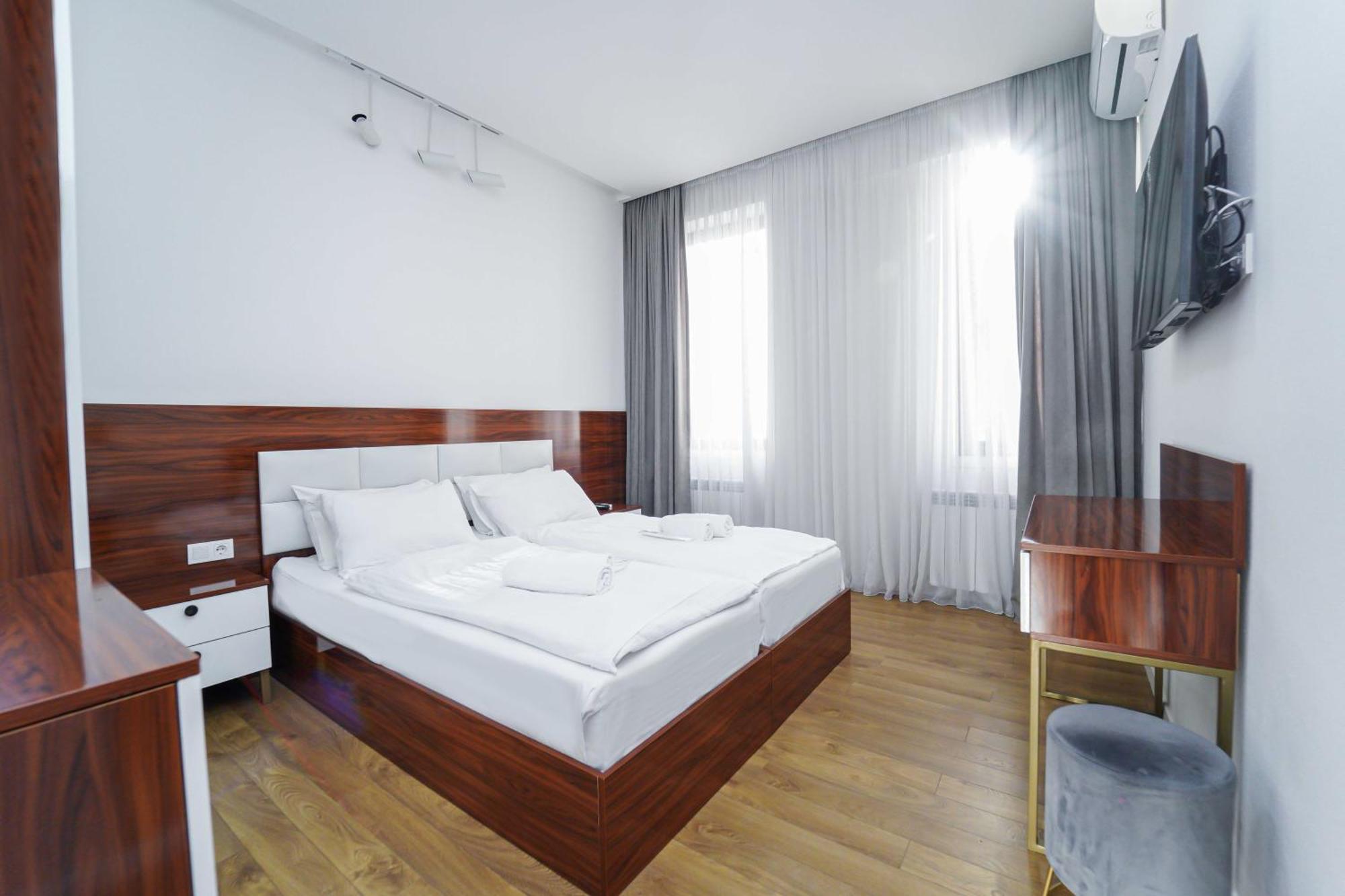 Hotel Type Rooms On Avenue Melikishvili, City Center Tbilisi Eksteriør billede