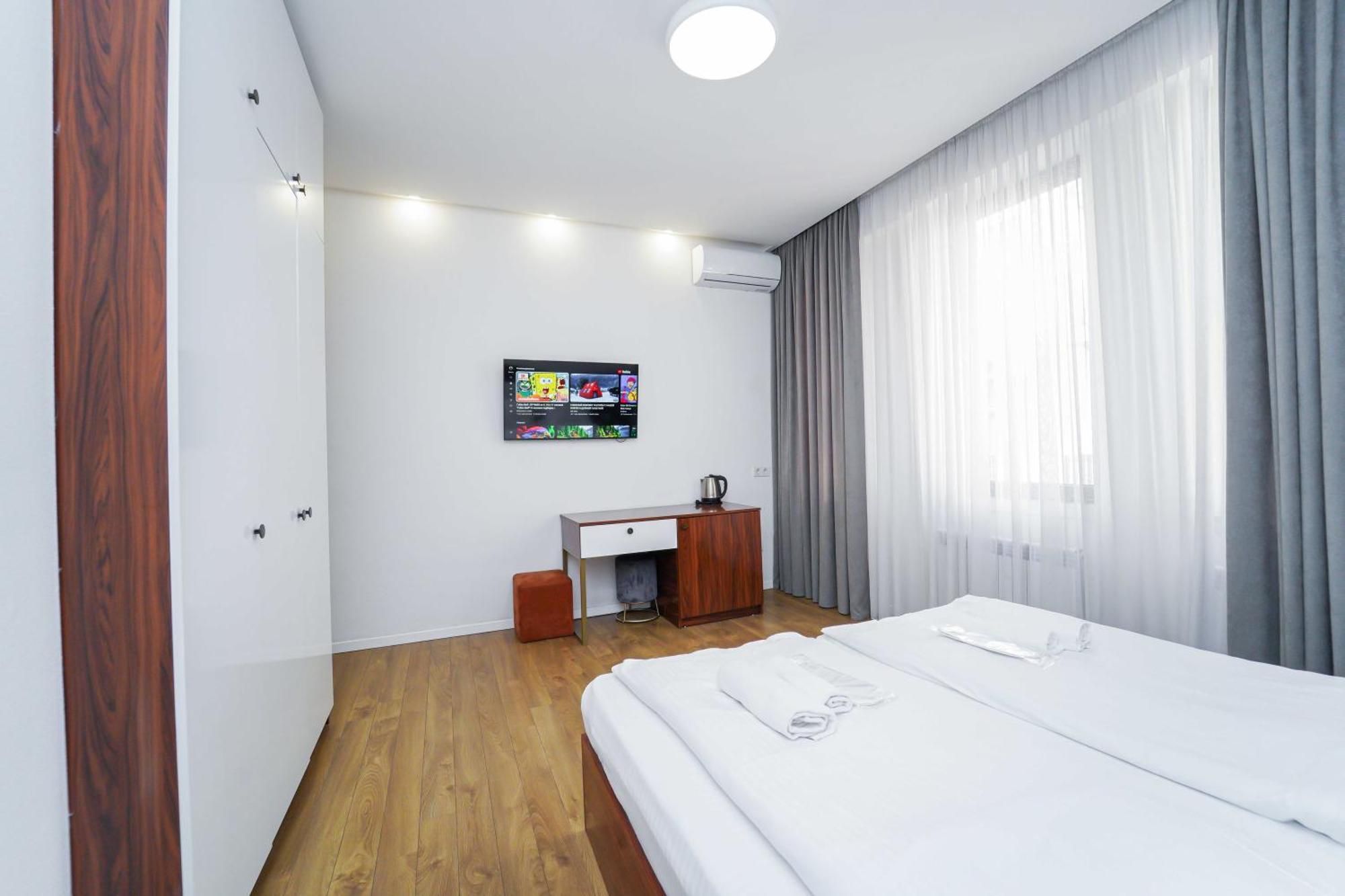 Hotel Type Rooms On Avenue Melikishvili, City Center Tbilisi Eksteriør billede